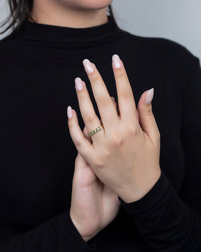 Meia Aliança Esmeralda e 12 Diamantes Ouro 18k 750