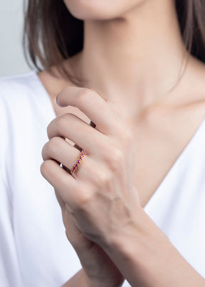 Meia Aliança com Rubis Ouro 18k 750